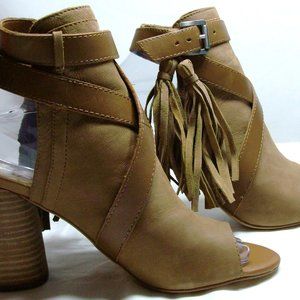 Sam Edelman Suede Open Toe Shoe with Leather Tassel and criss-cross trim  Size 6